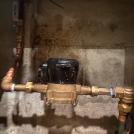 New water meter and shutoff assembly